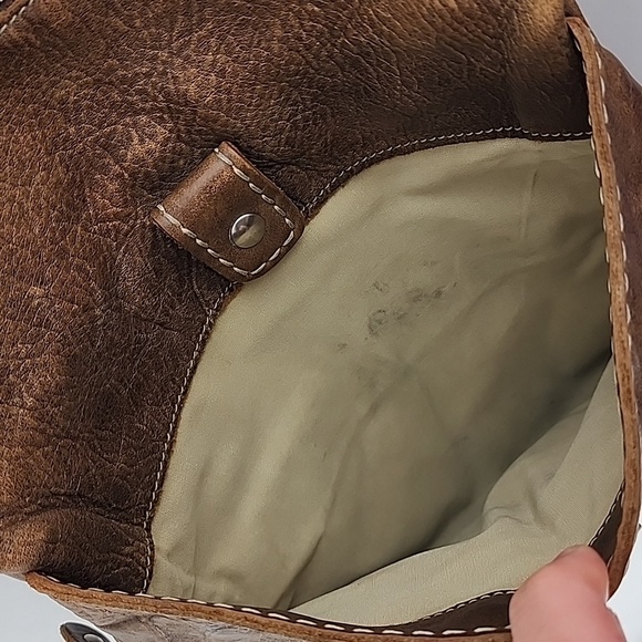 ROOTS Tan Leather Vintage Crossbody Bag Purse Multi Pockets Adjustable Strap - Picture 9 of 16